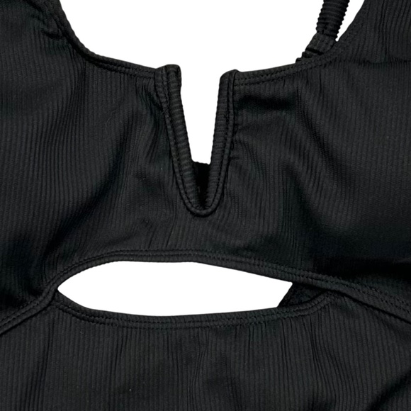 Popvil NWT Black Ribbed One Piece V-Neck Cut Out Front Swimsuit Size M - Picture 9 of 9
